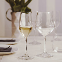 Side view of Restaurant 18 oz. Red Wine Glasses (Set of 4)